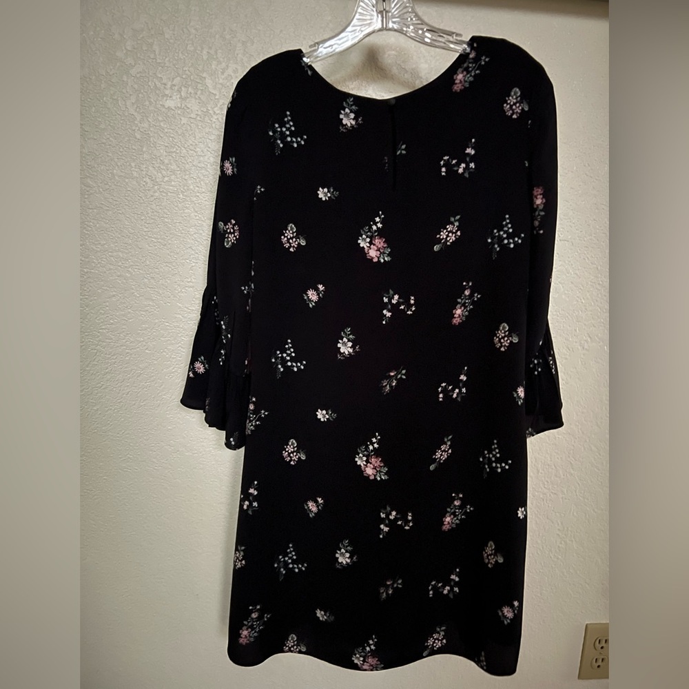 NWT Vince Camuto Black Floral Dress